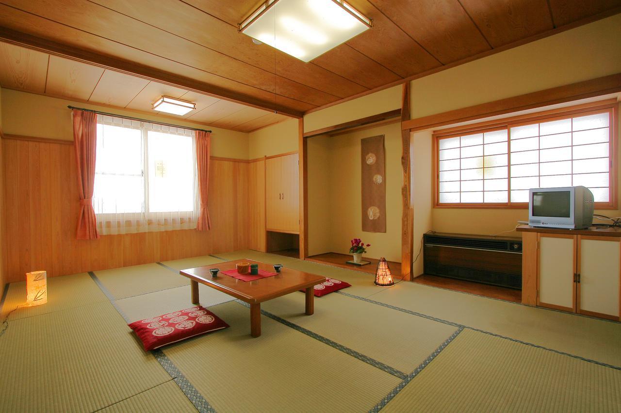 Hotel Araragi Yamanouchi  Exterior photo