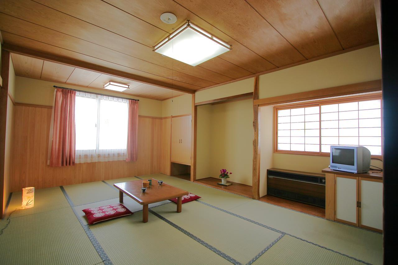 Hotel Araragi Yamanouchi  Exterior photo
